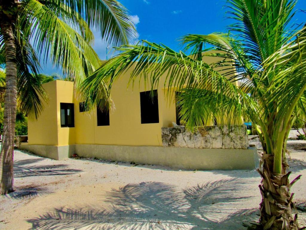 Two Bedroom Beachfront Villa セレストゥン エクステリア 写真