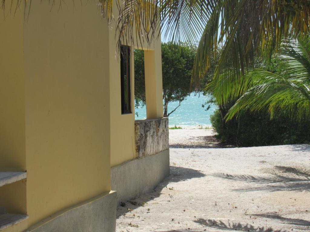 Two Bedroom Beachfront Villa セレストゥン エクステリア 写真